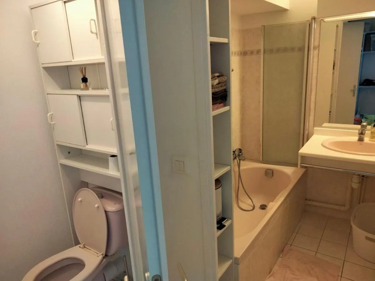 Beau Studio Au Calme Avec Coin Nuit Apartment Grasse